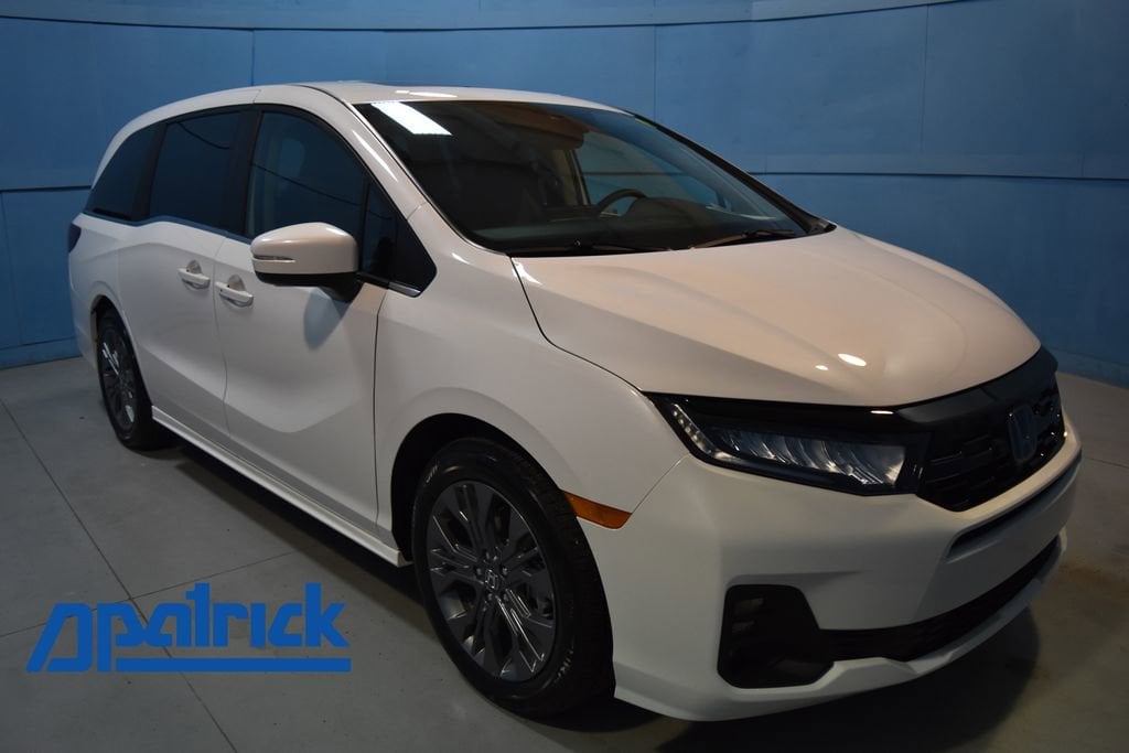 2026 Honda Odyssey Touring's photo