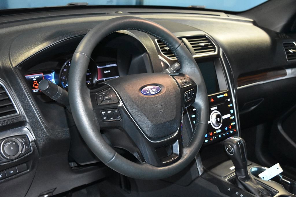2019 Ford Explorer Limited photo 2