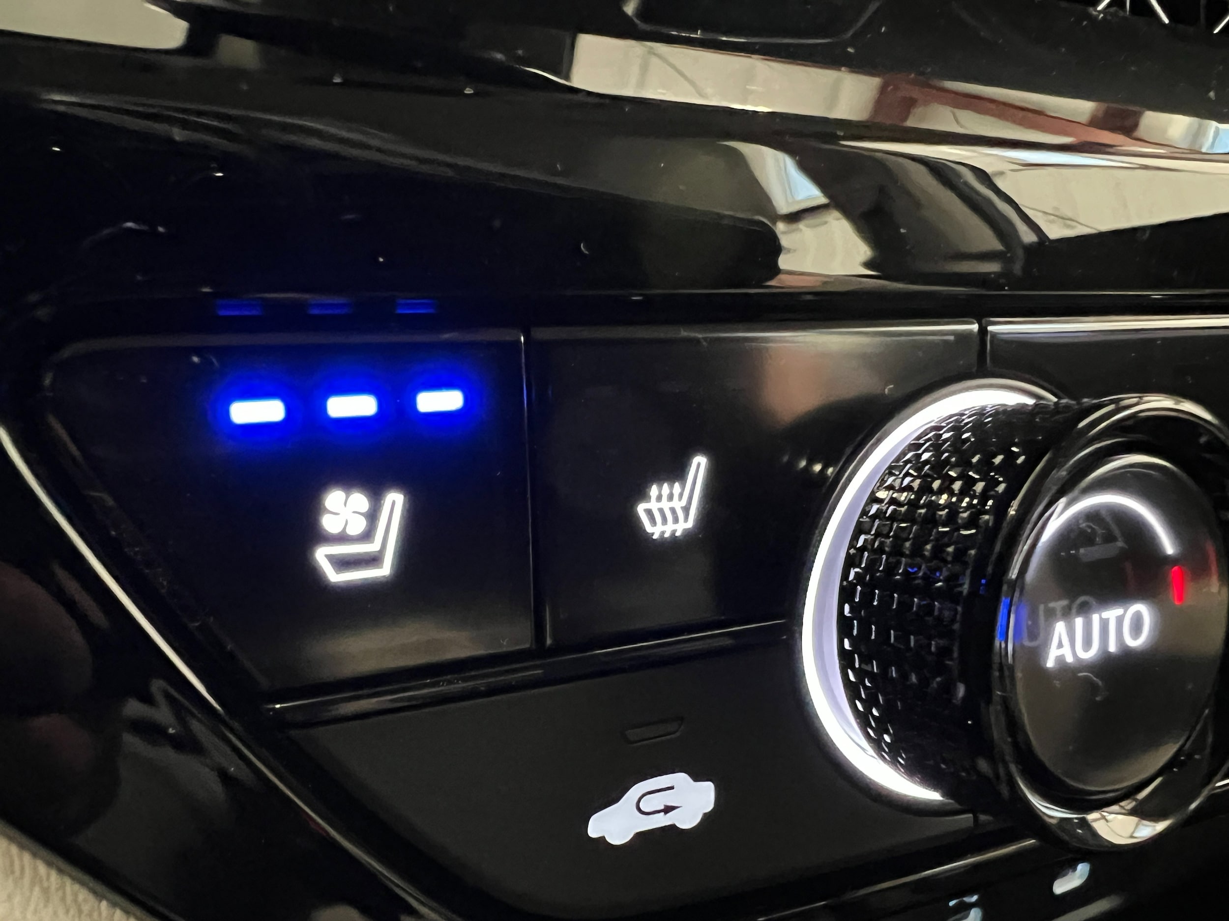 2025 Honda Accord Hybrid Touring - Photo 16