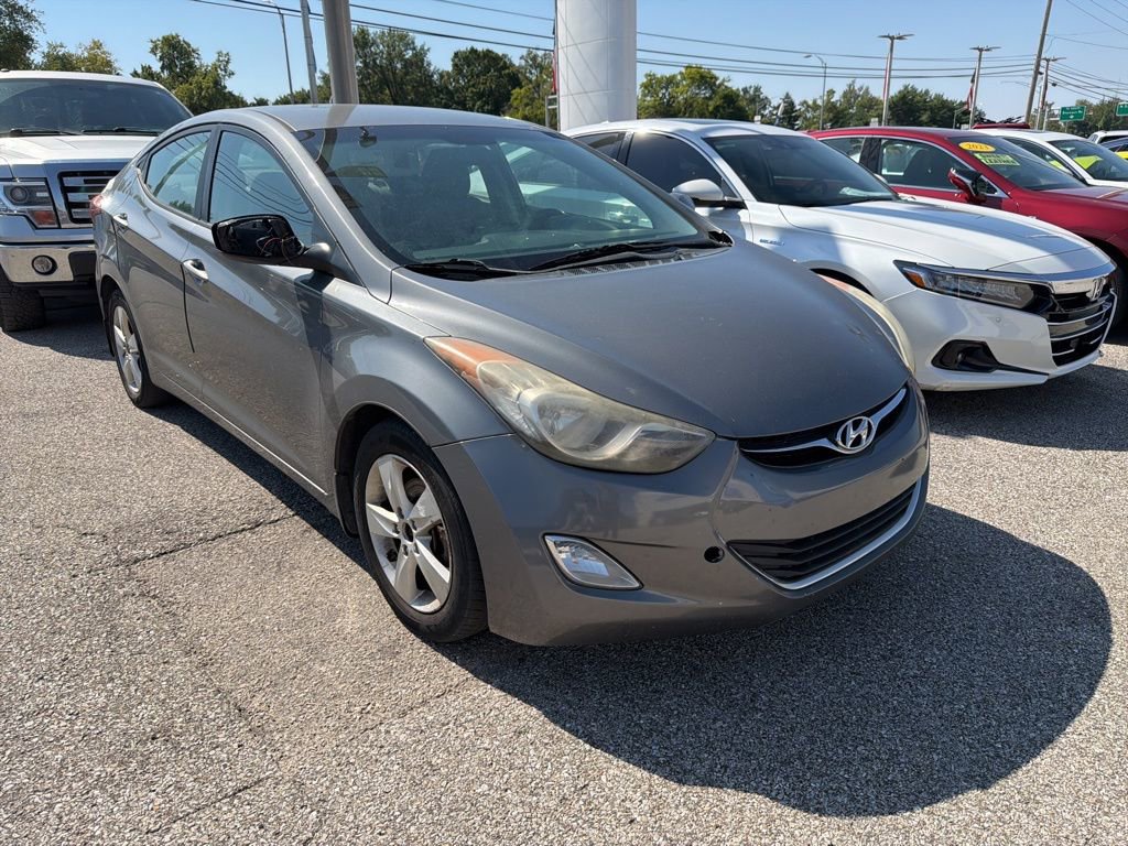 2013 Hyundai Elantra GLS photo 2