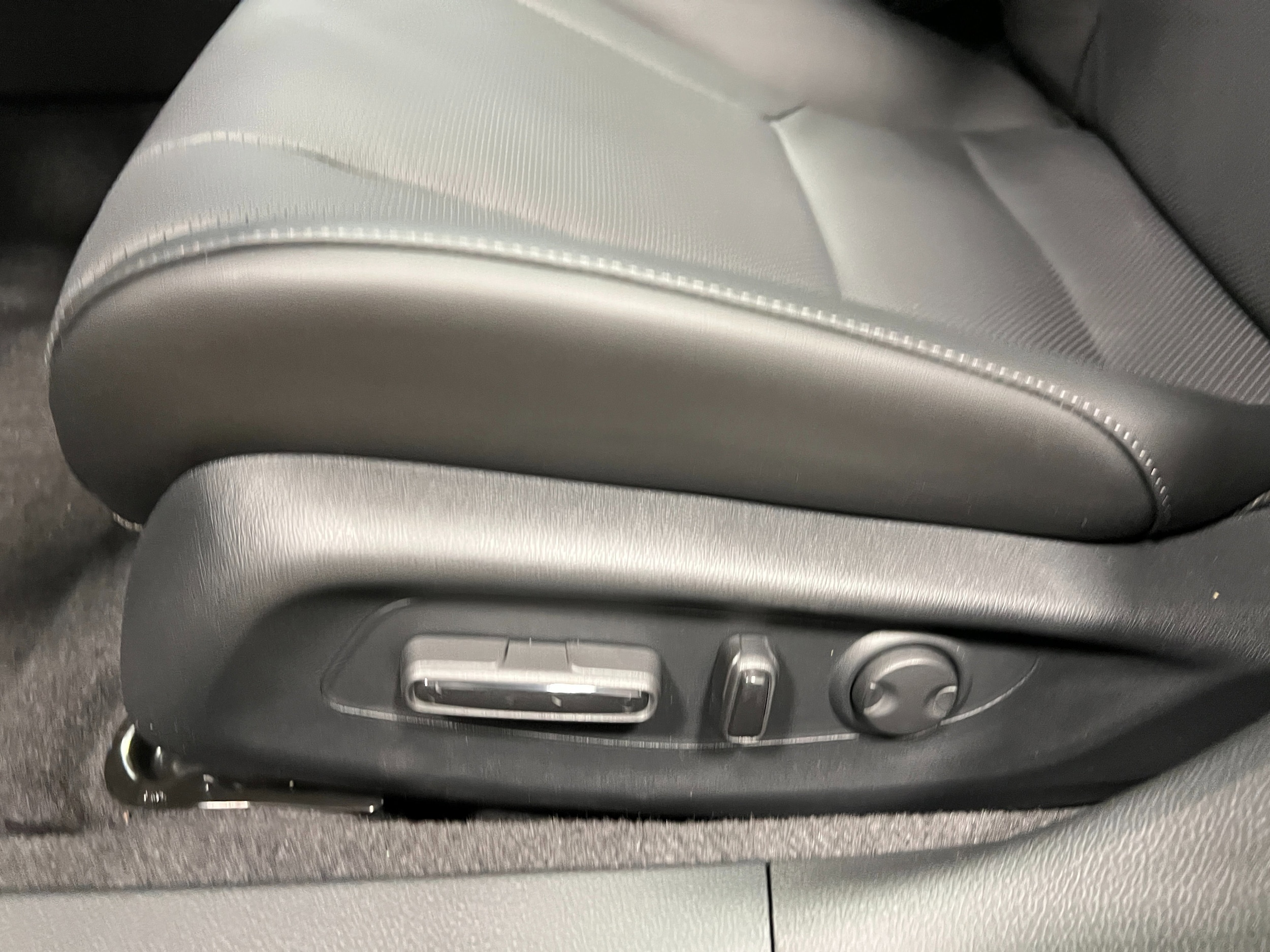 2025 Honda Accord Hybrid EX-L - Photo 13