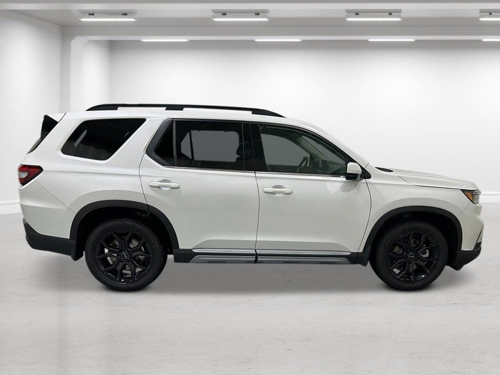2025 Honda Pilot Touring photo 3
