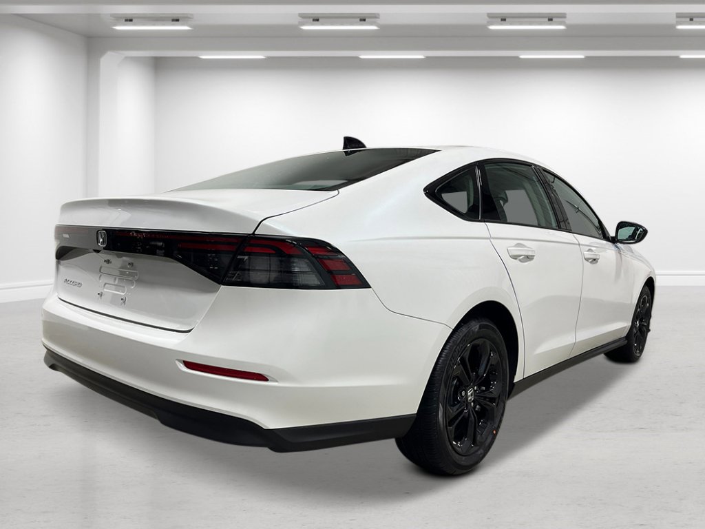 2025 Honda Accord SE photo 2