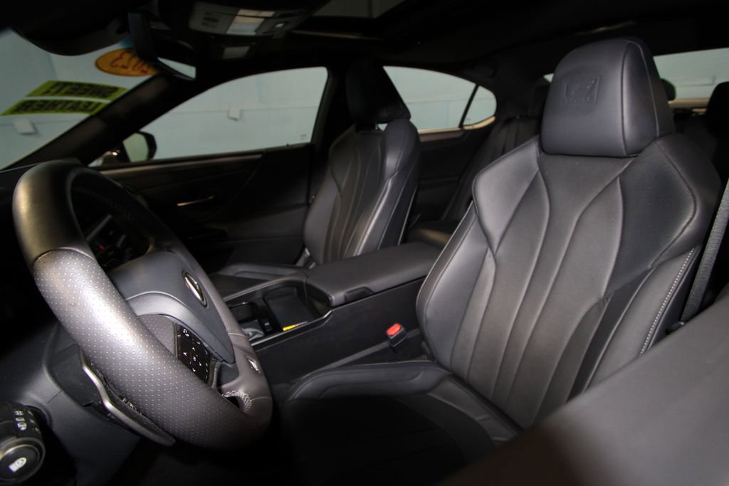 2023 Lexus ES 350 F SPORT photo 3