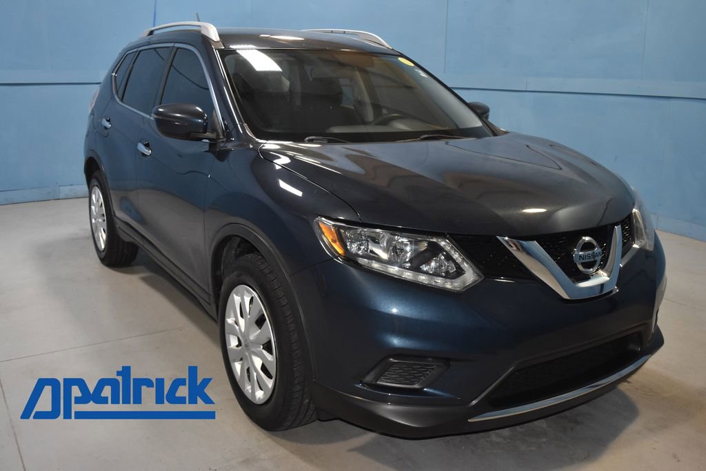 2016 Nissan Rogue S photo 2