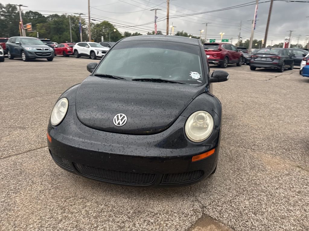 2010 Volkswagen Beetle 2.5L photo 2