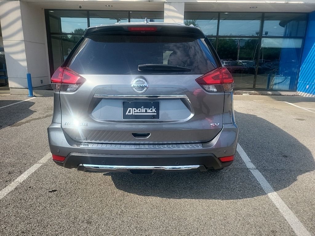 2020 Nissan Rogue SV photo 2
