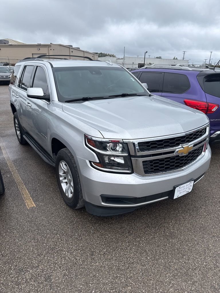 2019 Chevrolet Tahoe LT photo 2