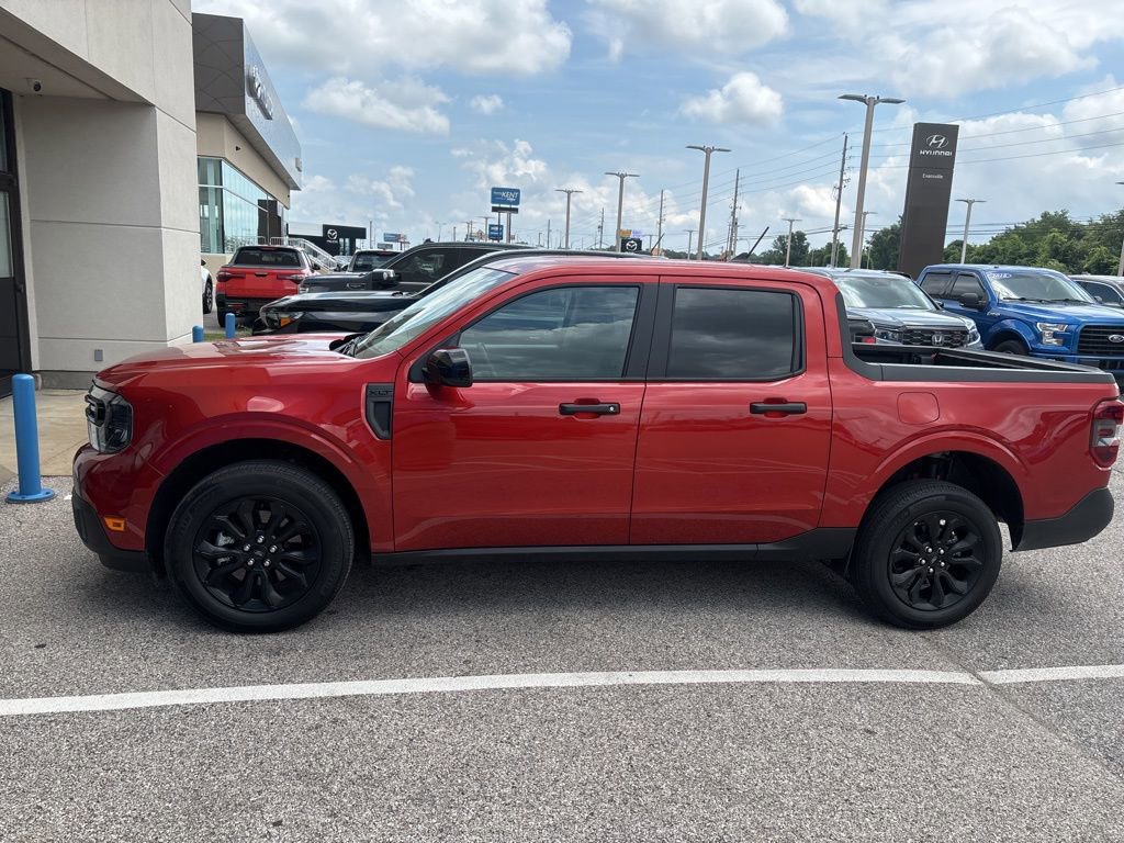 2024 Ford Maverick XLT photo 2