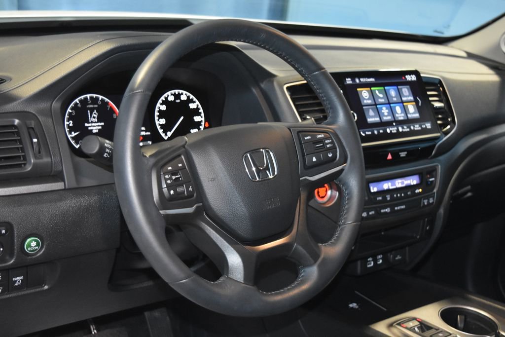 Used 2024 Honda Ridgeline RTL with VIN 5FPYK3F52RB009595 for sale in Evansville, IN