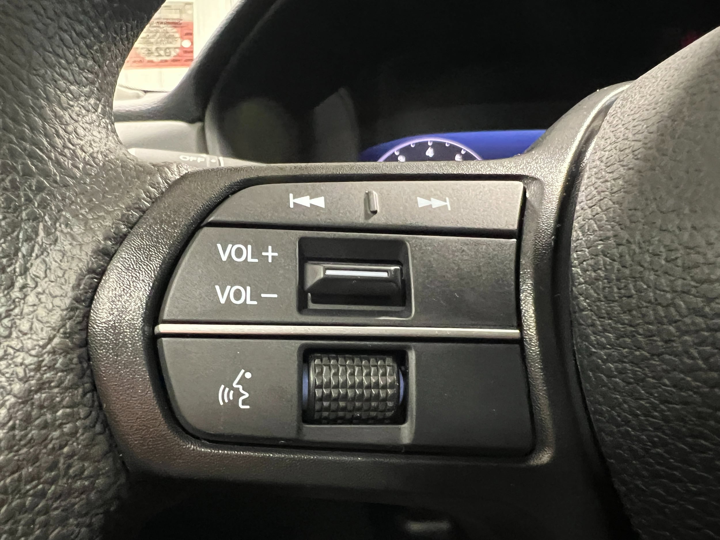 2025 Honda Accord LX - Photo 15