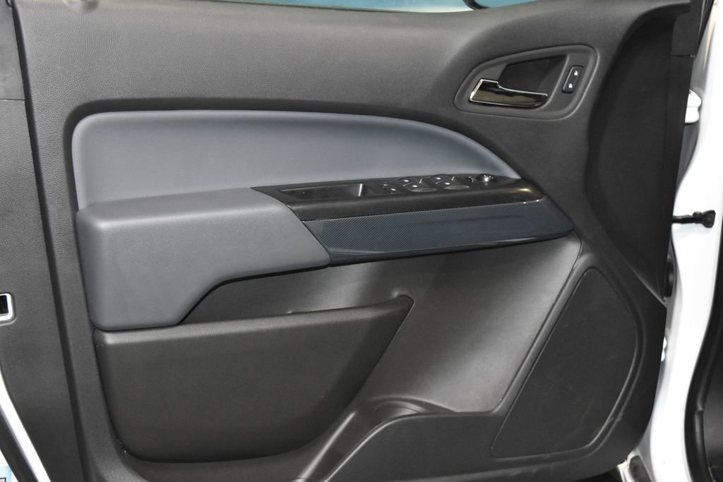 2022 Chevrolet Colorado Z71 photo 3