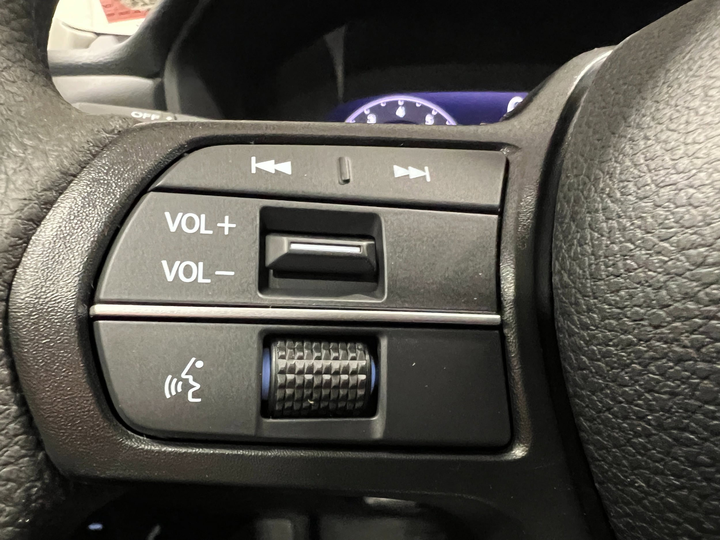 2025 Honda Accord LX - Photo 15