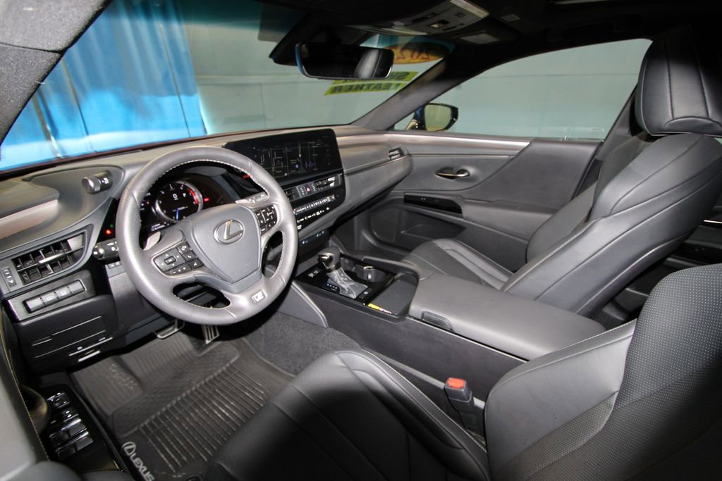 2023 Lexus ES 350 F SPORT photo 2