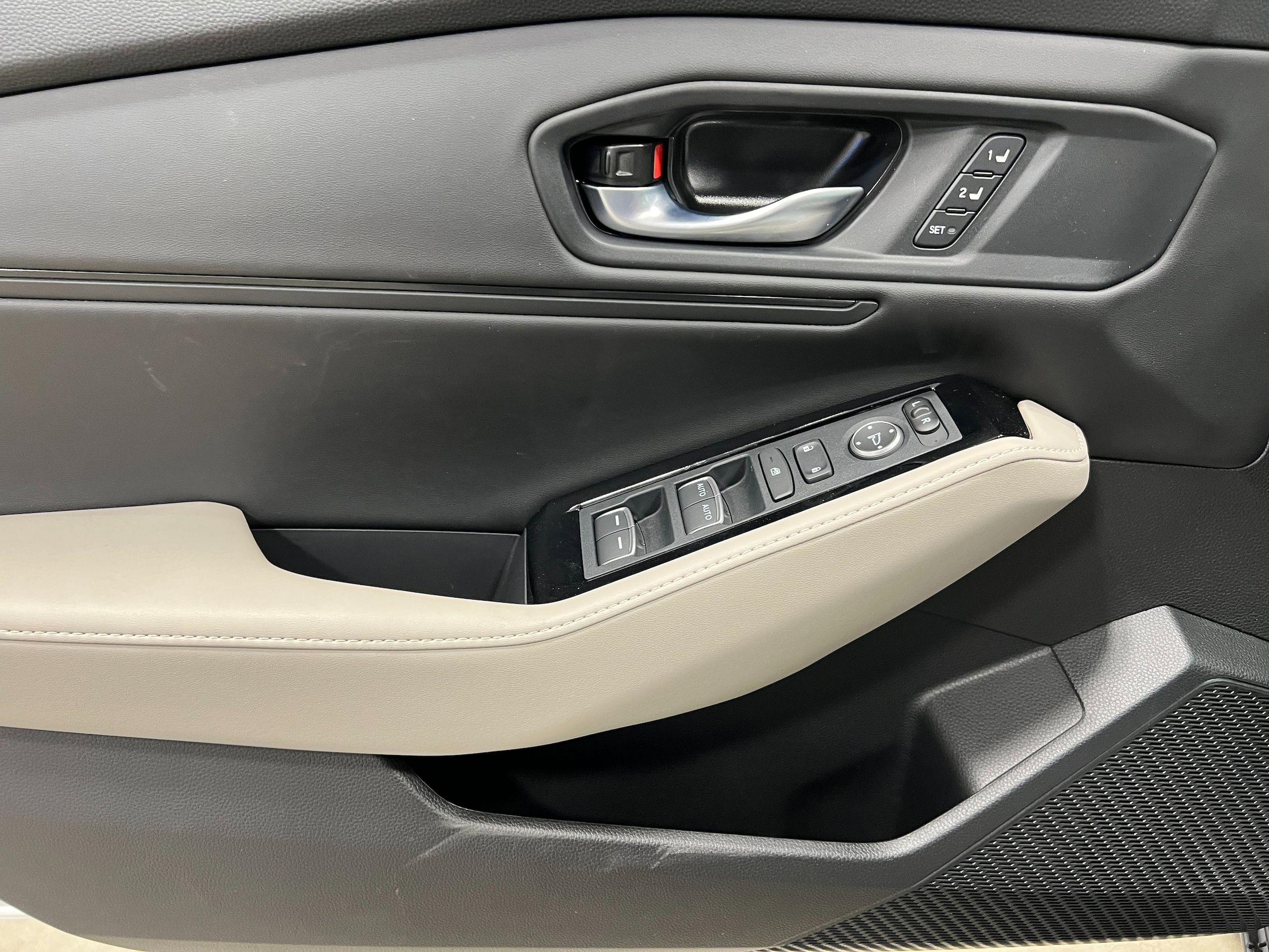 2025 Honda Accord Hybrid Touring - Photo 12