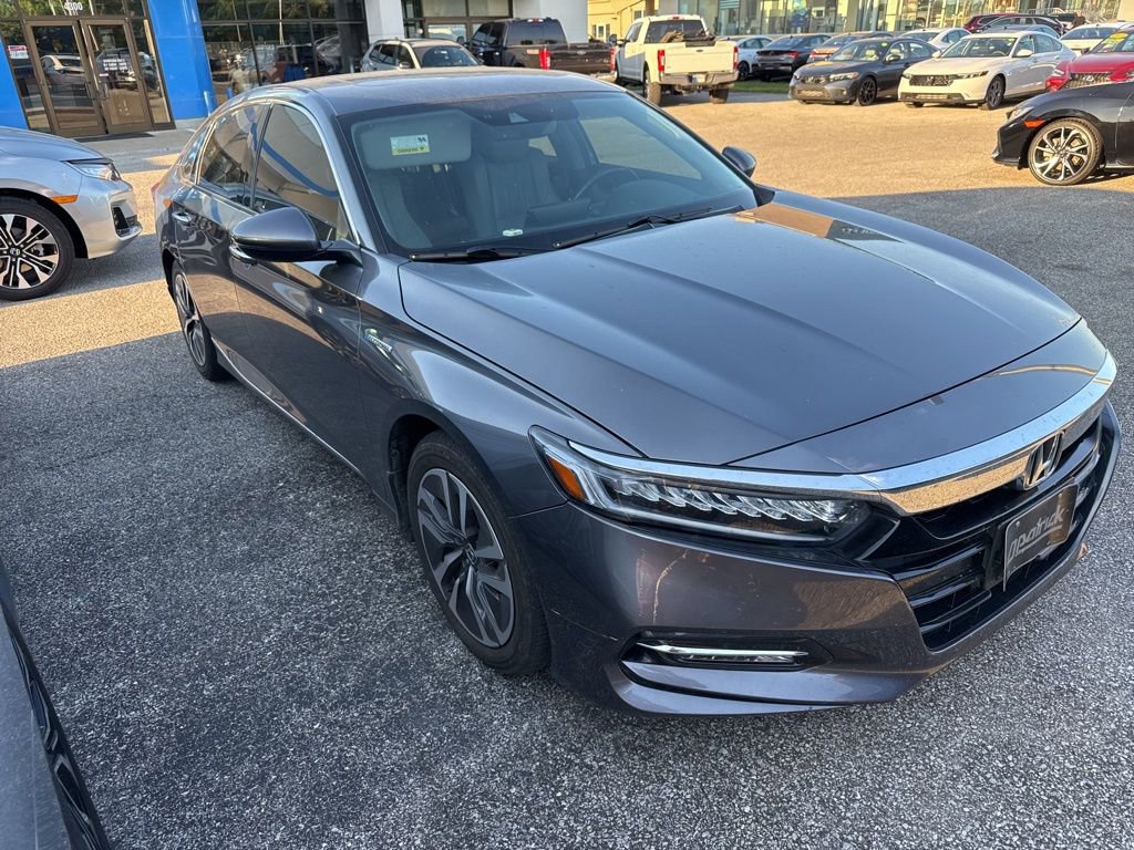 2020 Honda Accord Hybrid Touring photo 2