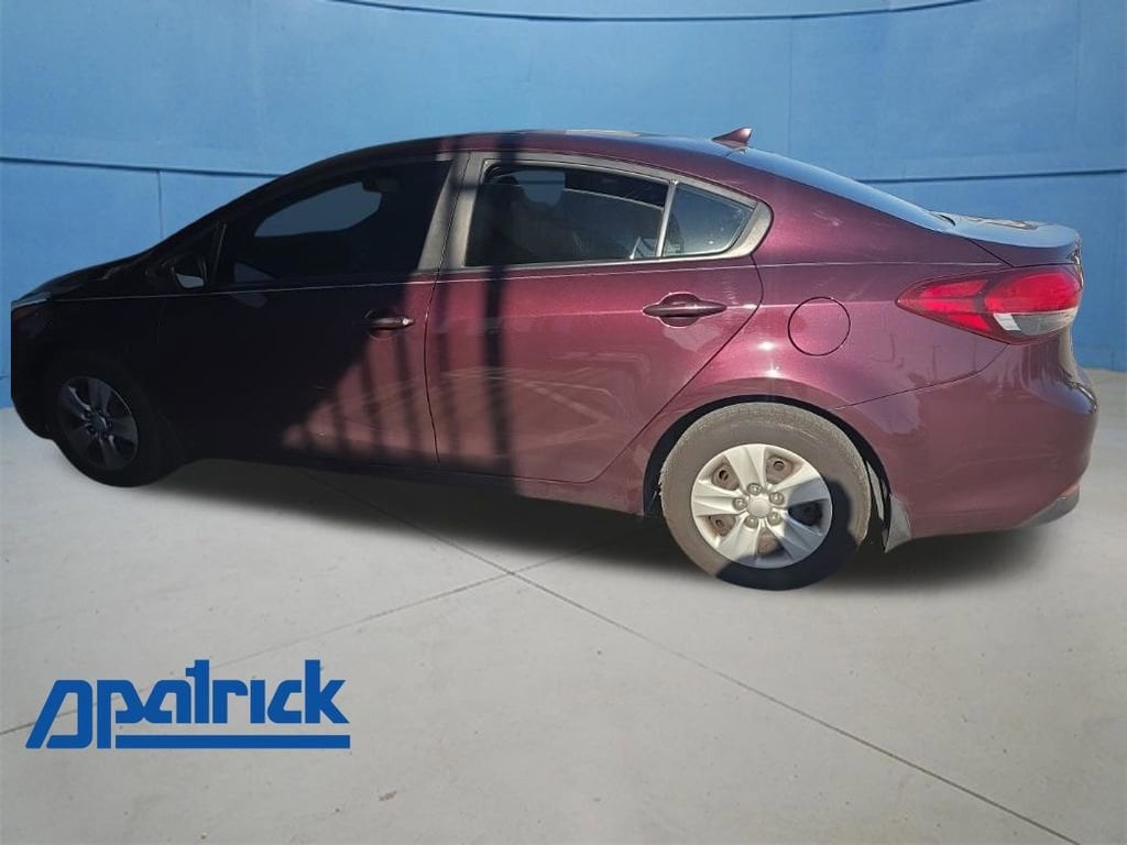 2017 Kia Forte LX AT's photo