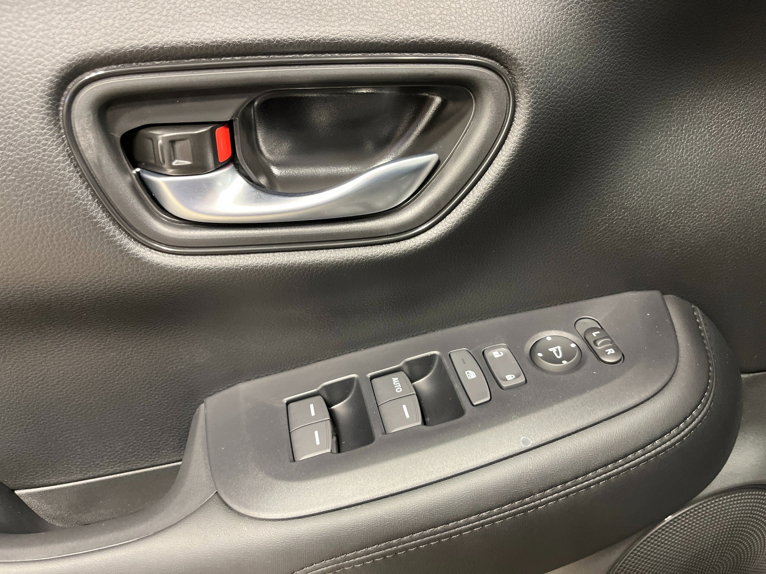 2026 Honda HR-V LX - Photo 12