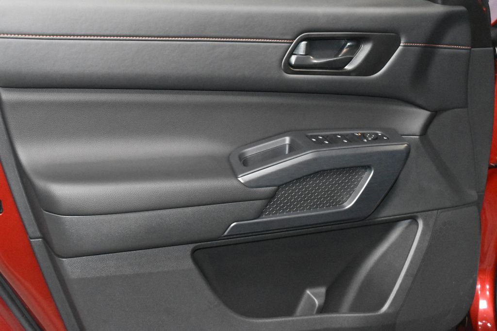 2025 Nissan Pathfinder Rock Creek photo 4