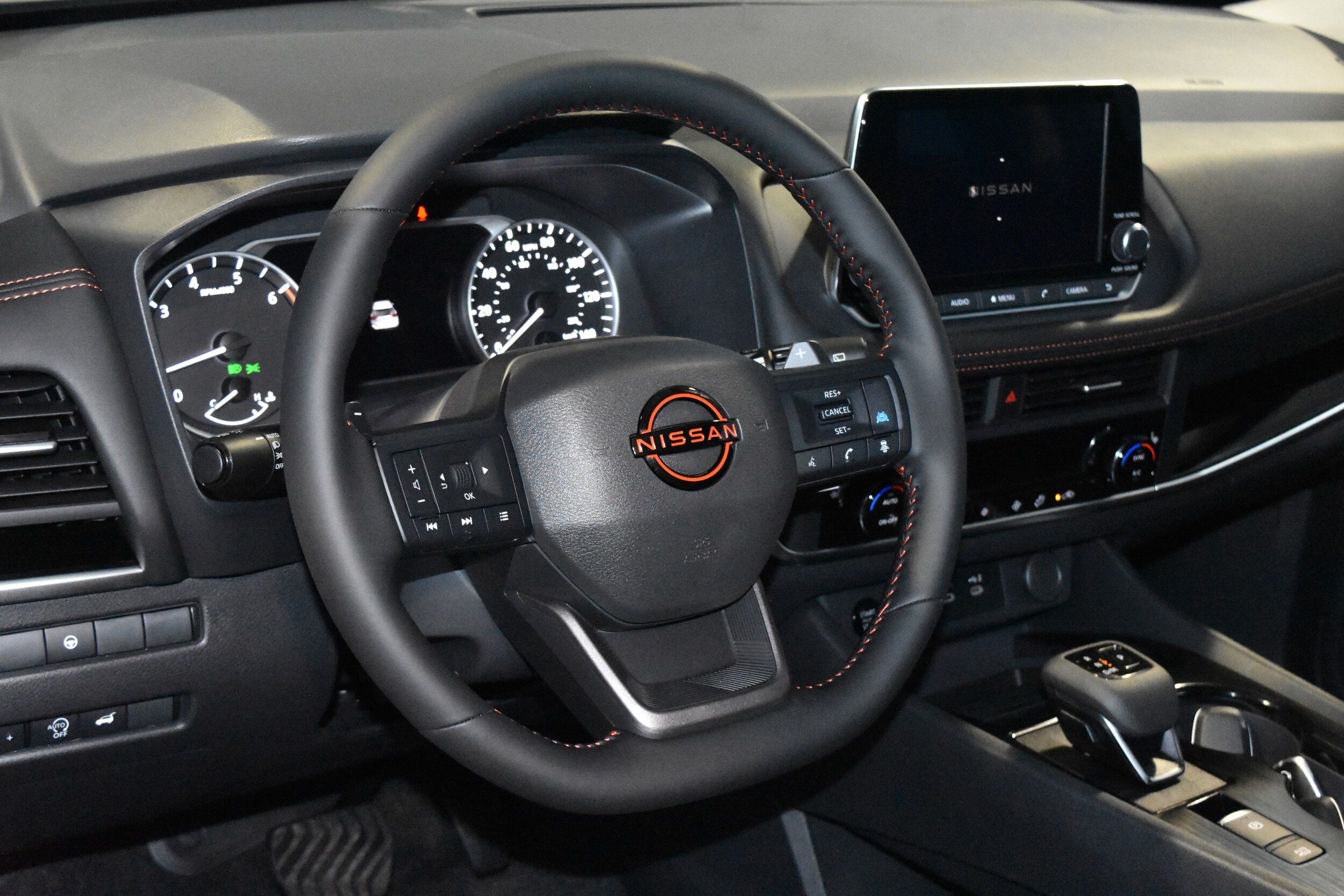 2026 Nissan Rogue SV photo 2