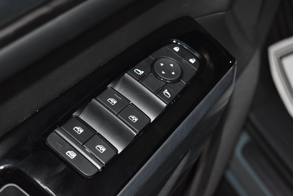 New 2026 Nissan Pathfinder SL SUV