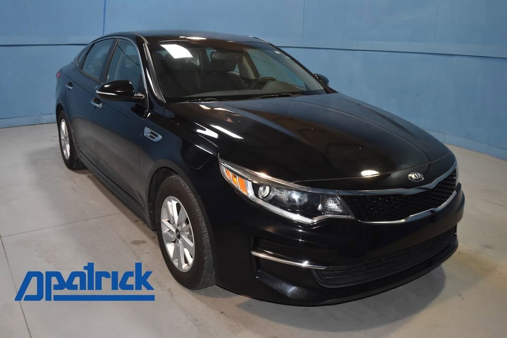 2017 Kia Optima LX's photo