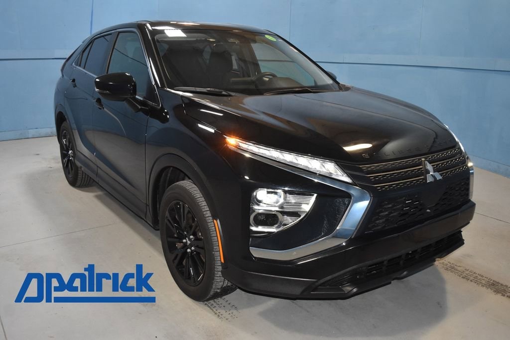 2025 Mitsubishi Eclipse Cross LE's photo