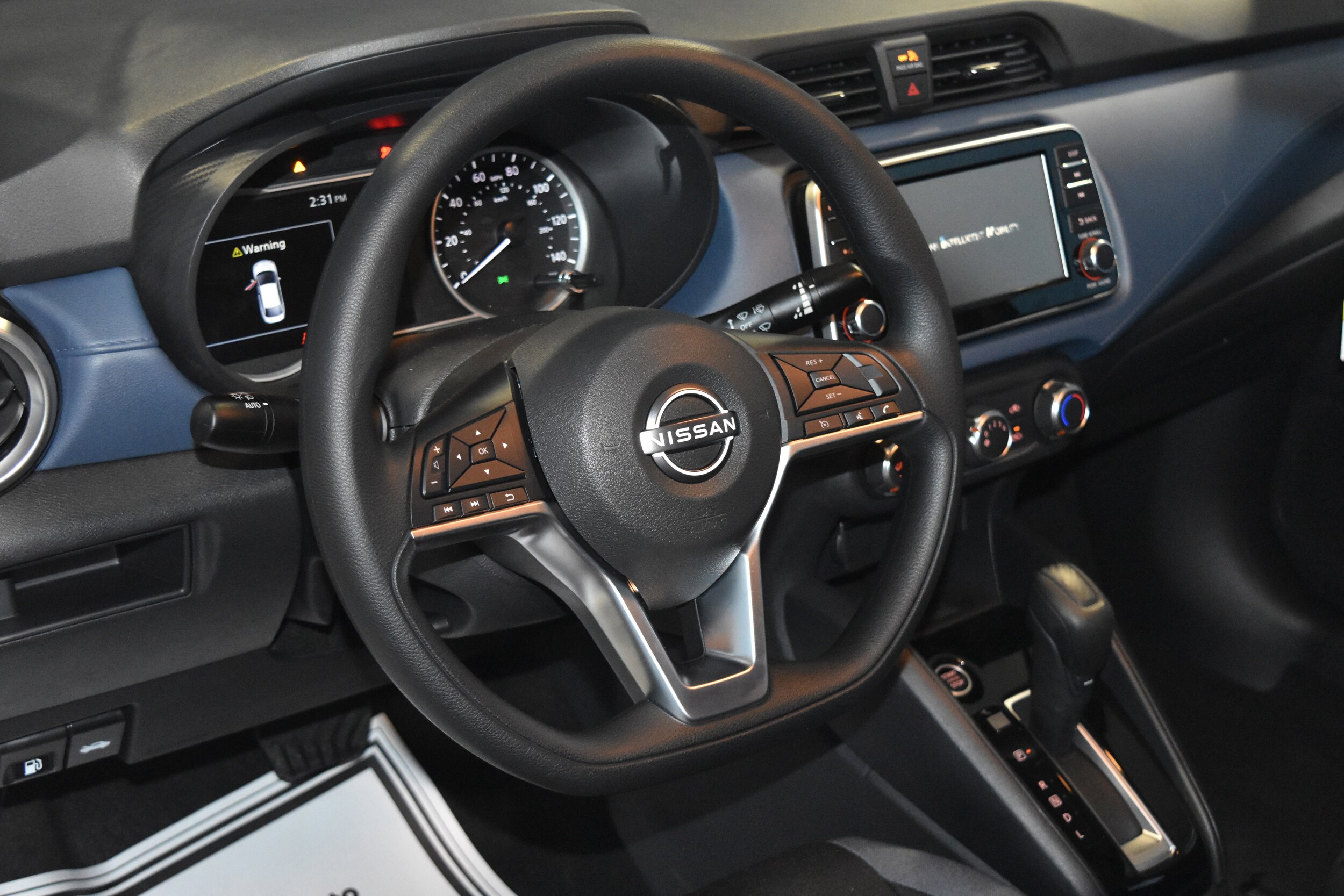 2025 Nissan Versa 1.6 SV photo 3