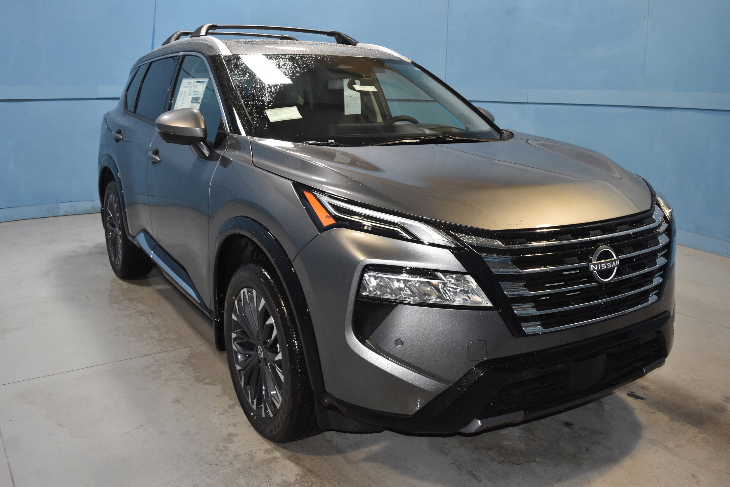 2026 Nissan Rogue SV photo 2