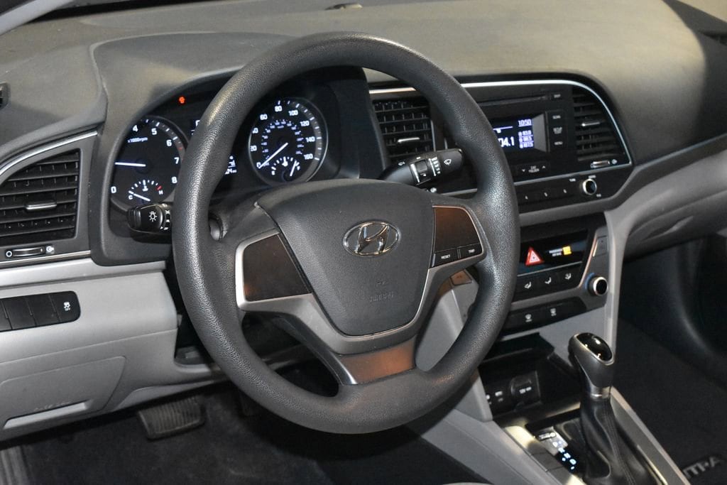 Used 2017 Hyundai Elantra SE with VIN KMHD74LF8HU115076 for sale in Evansville, IN