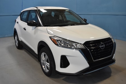 2025 Nissan Kicks Play S SUV