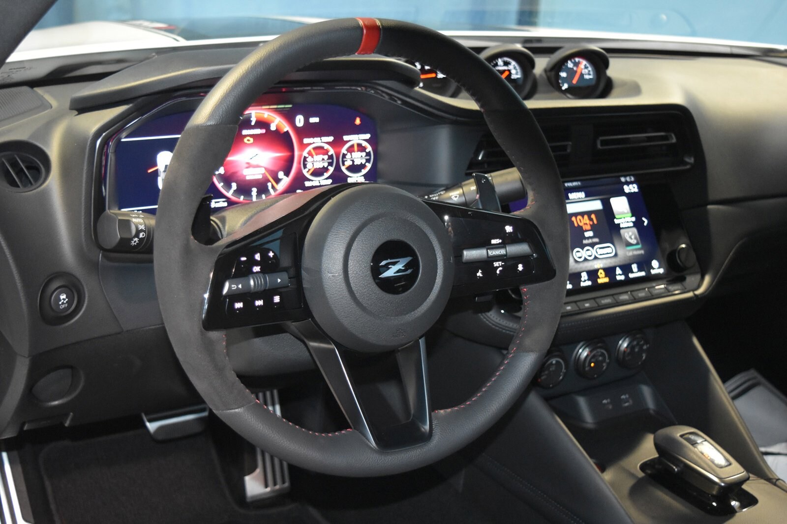 2024 Nissan Z Nismo photo 2