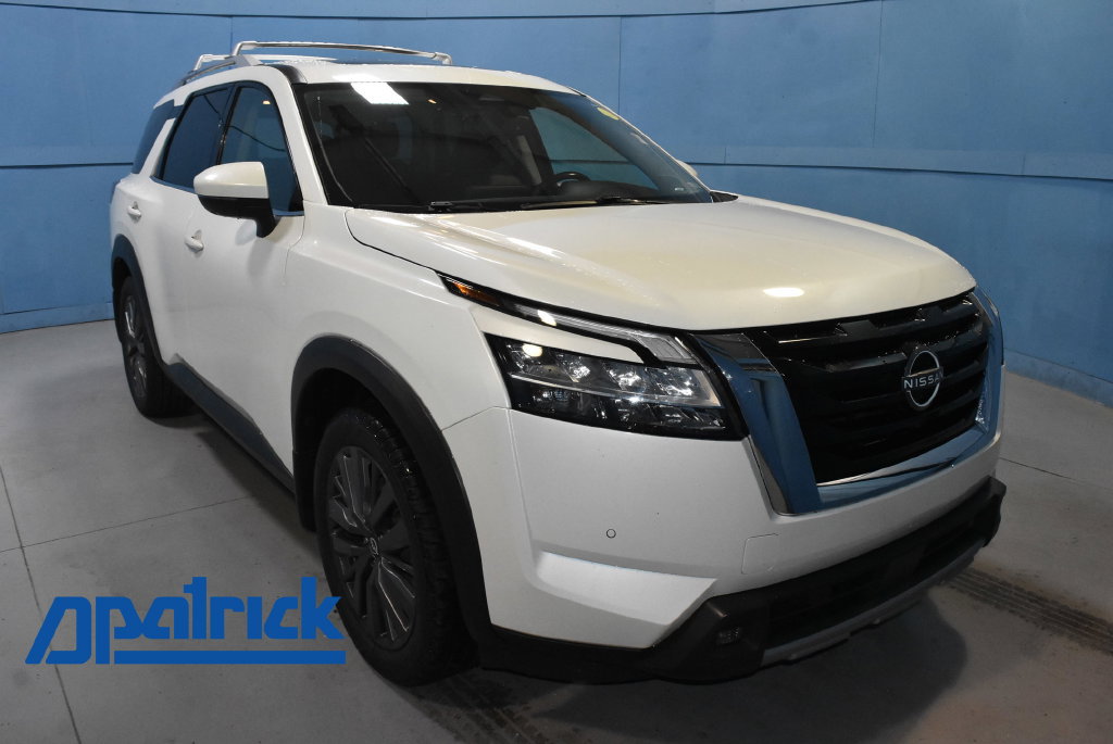 2022 Nissan Pathfinder SL