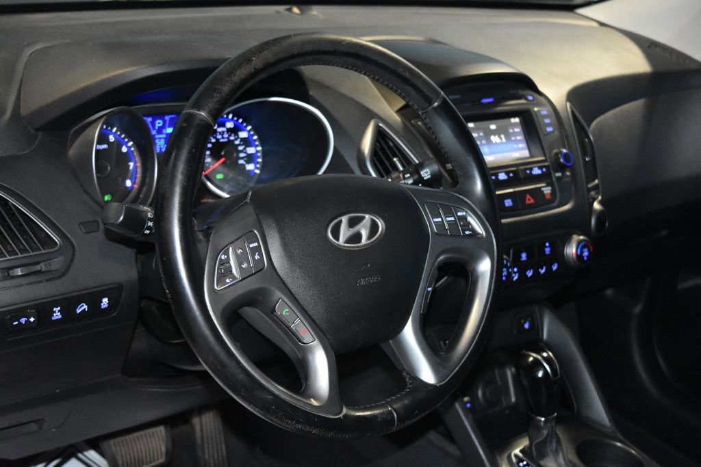 2015 Hyundai Tucson SE Sport photo 2