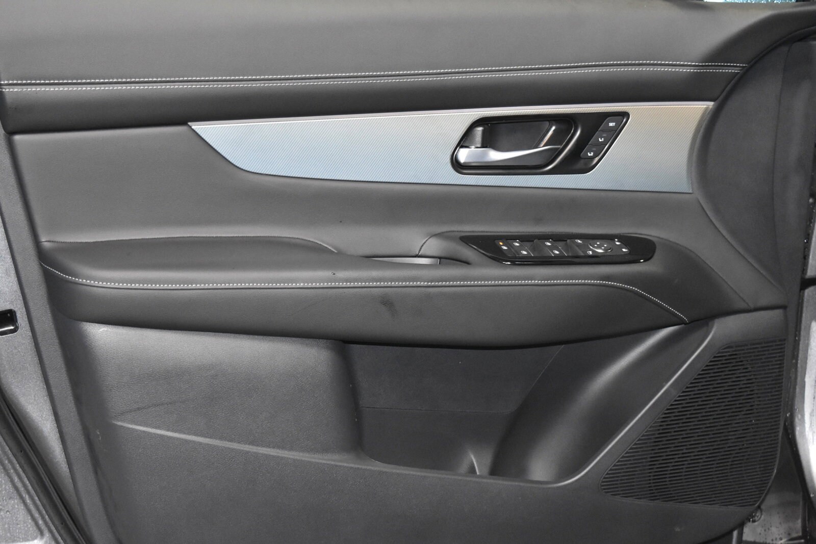 2025 Nissan Murano SL photo 3