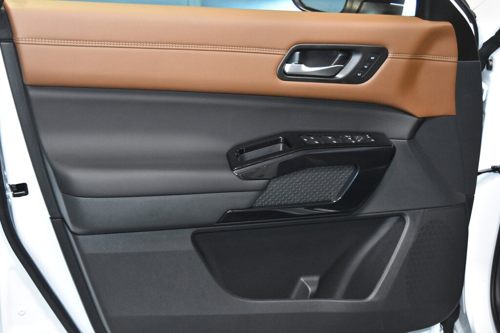 New 2026 Nissan Pathfinder Platinum SUV