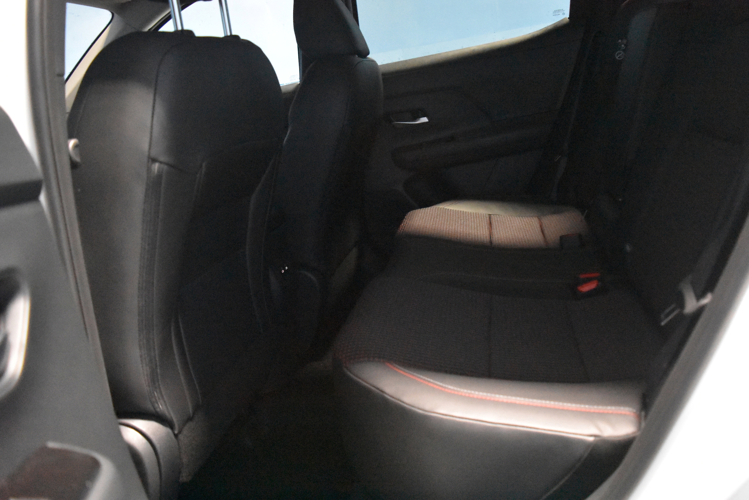2026 Nissan KICKS SR AWD - Photo 13