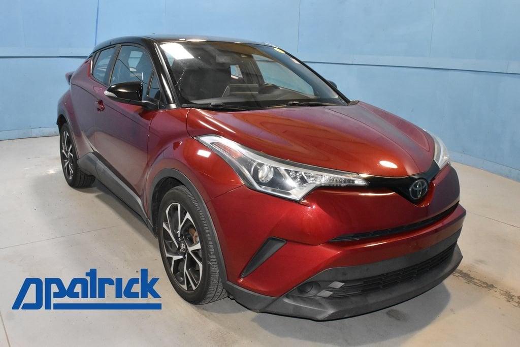 2019 Toyota C-HR XLE's photo
