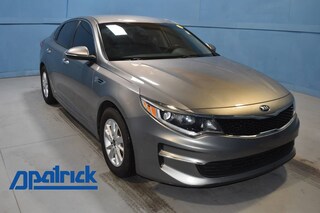 2018 Kia Optima LX 4D Sedan 5XXGT4L35JG218874