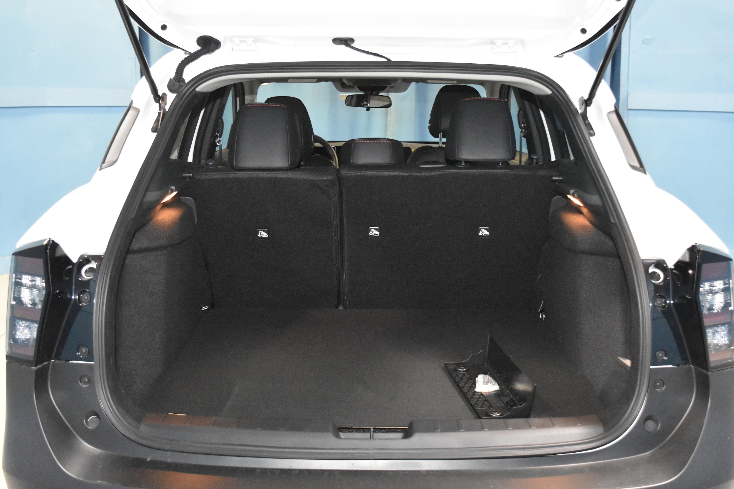 2025 Nissan Kicks SR AWD - Photo 26