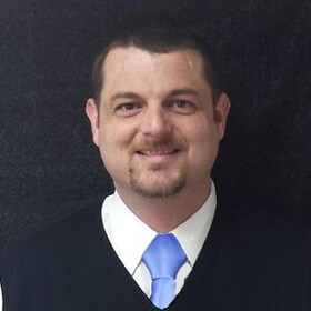 Staff member Stephen Schweikarth from ID_22b2478d9892
