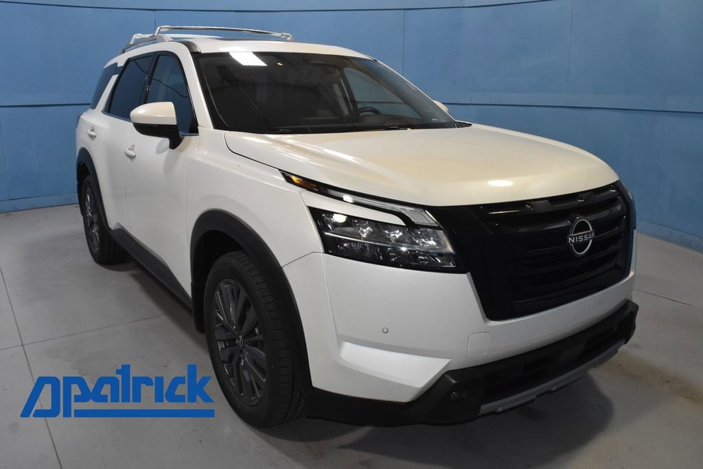 2023 Nissan Pathfinder SL 4WD's photo