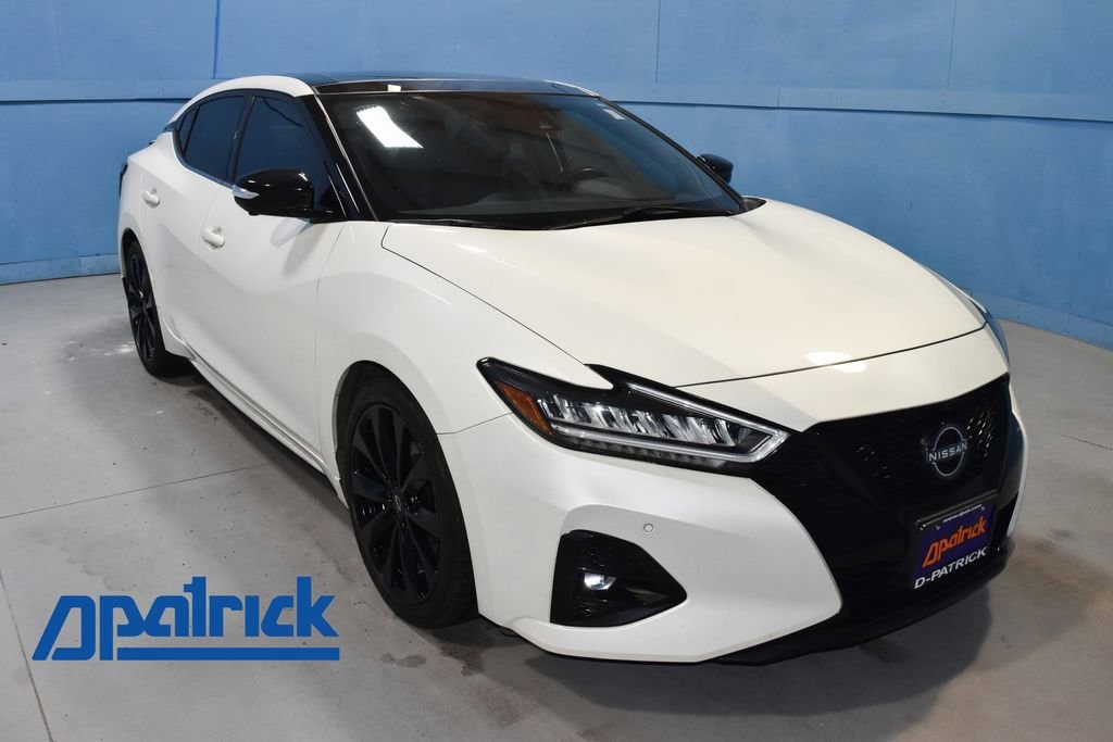 2023 Nissan Maxima SR's photo