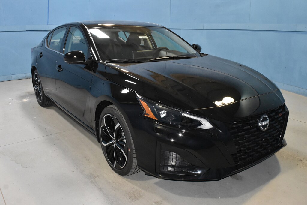 New 2026 Nissan Altima SR Sedan