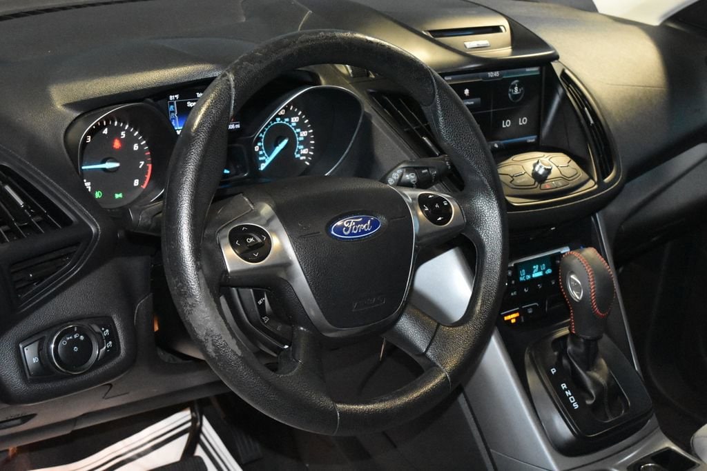 Used 2015 Ford Escape SE with VIN 1FMCU0GX5FUA83359 for sale in Evansville, IN