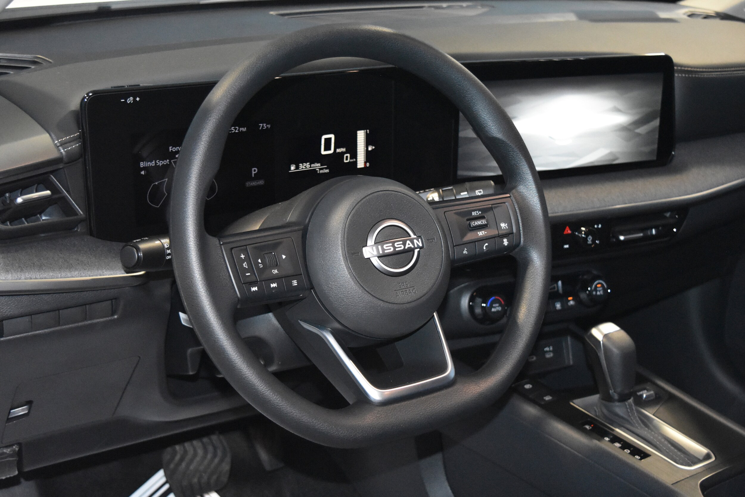 2026 Nissan Kicks SV photo 3