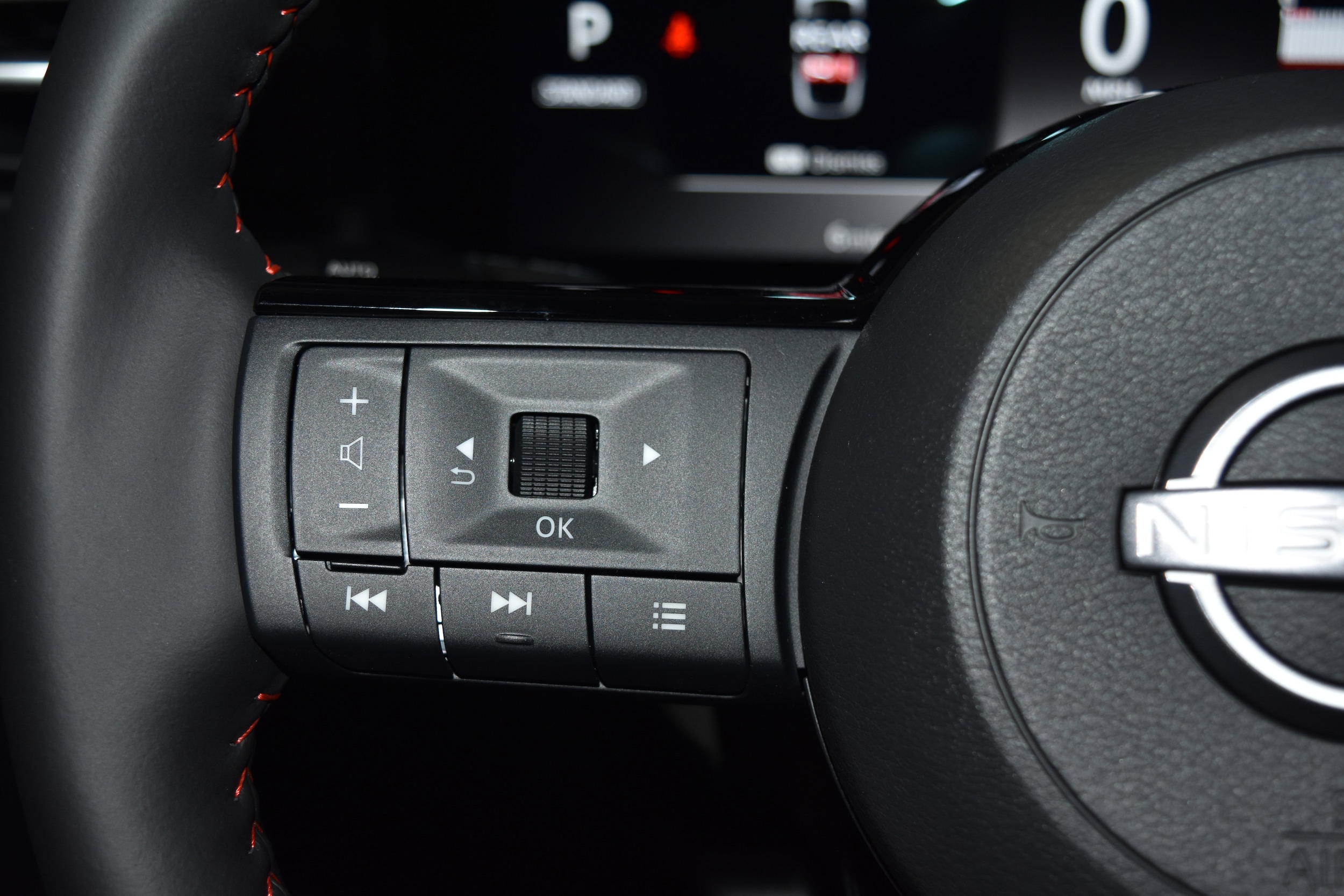 2025 Nissan Kicks SR AWD - Photo 6
