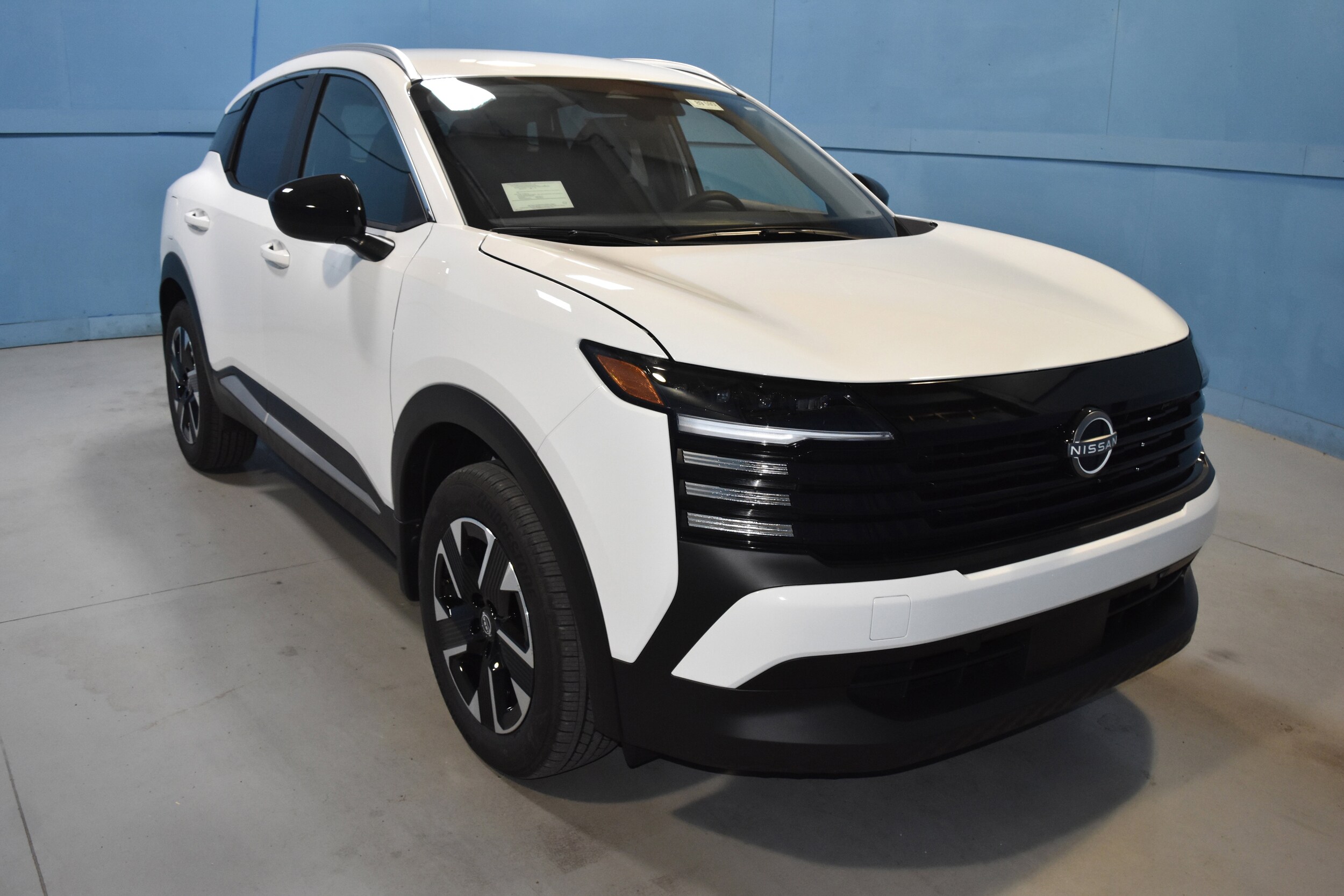 2026 Nissan Kicks SV photo 2