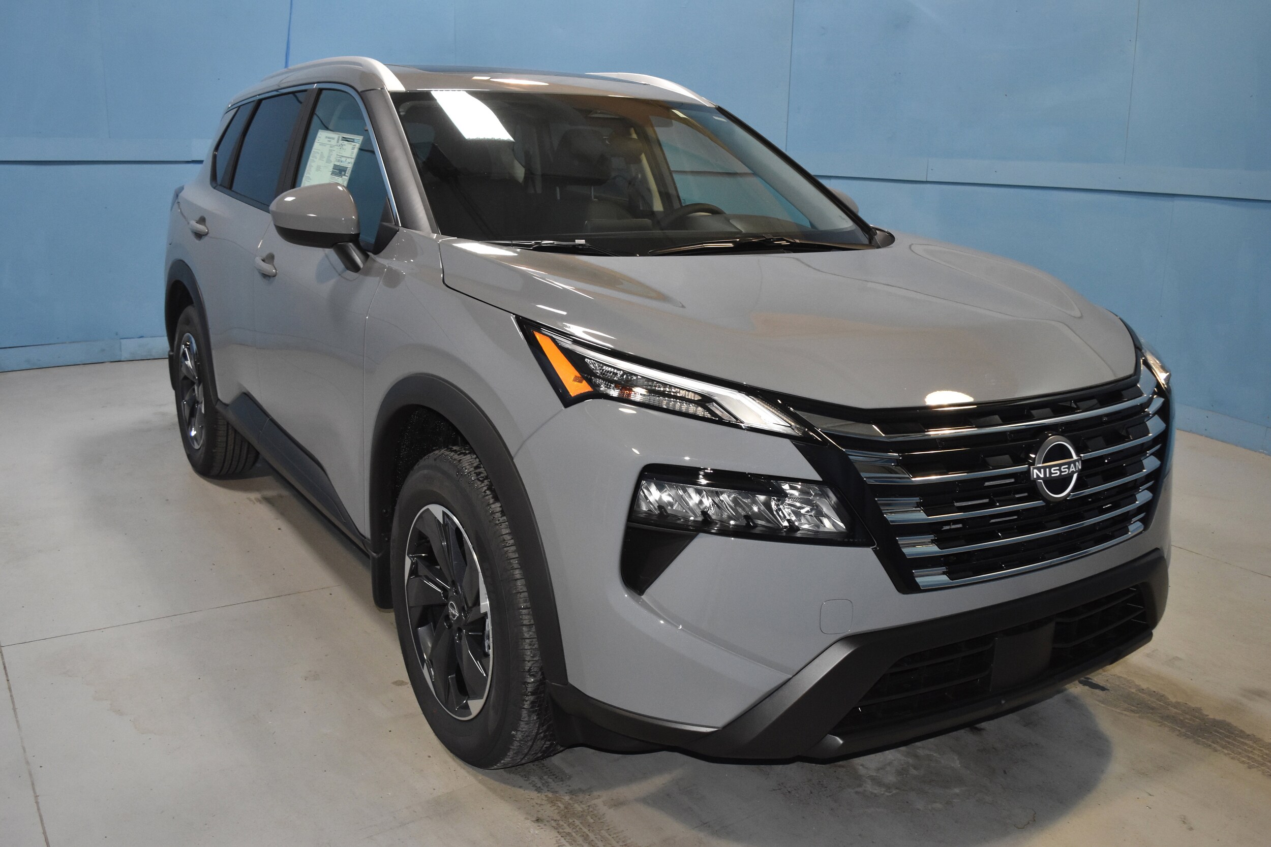 2026 Nissan Rogue SV photo 2