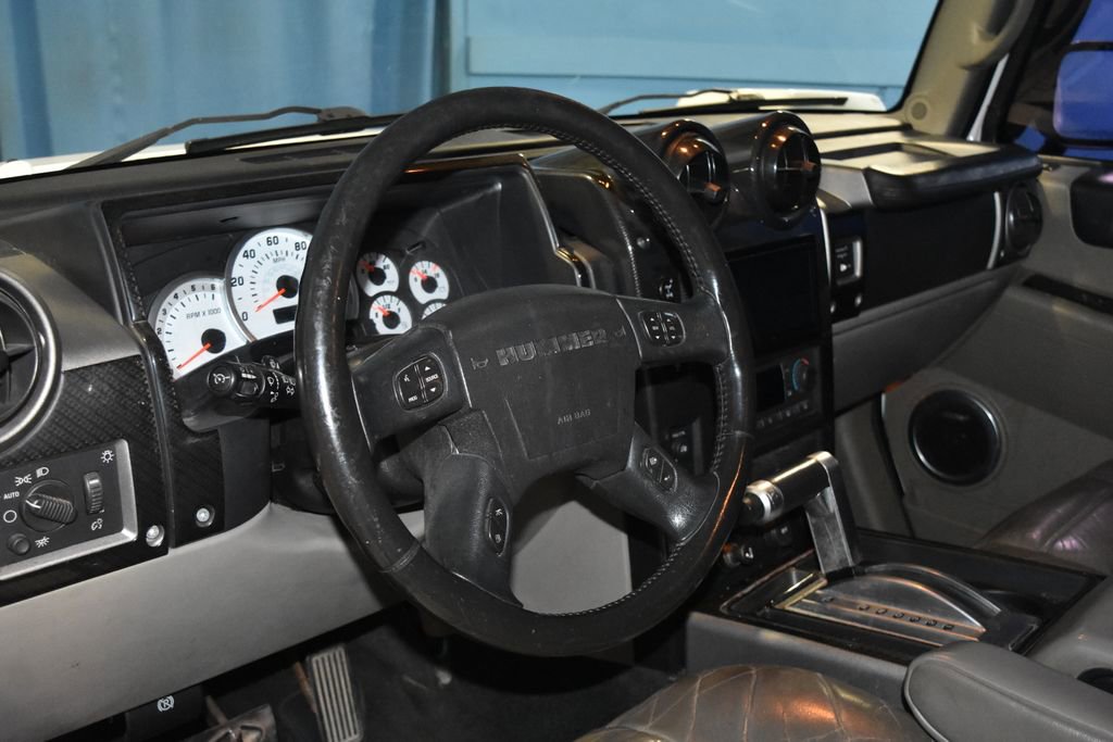 2003 Hummer H2 Base photo 2